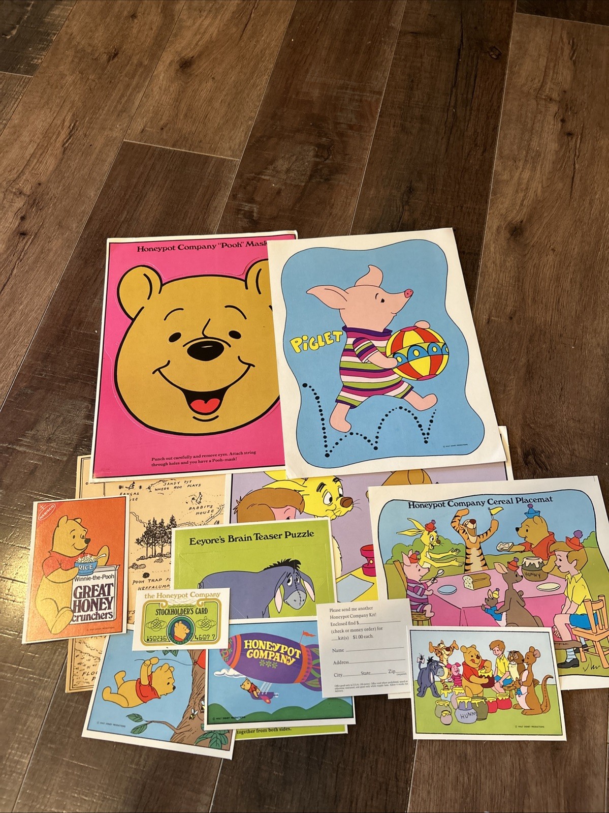 COMPLETE Vintage 1970 Nabisco Winnie the Pooh Honeypot Co Kit Cereal Premium Lot COMPLETE Vintage 1970 Nabisco Winnie the Pooh Honeypot Co Kit Cereal Premium Lot