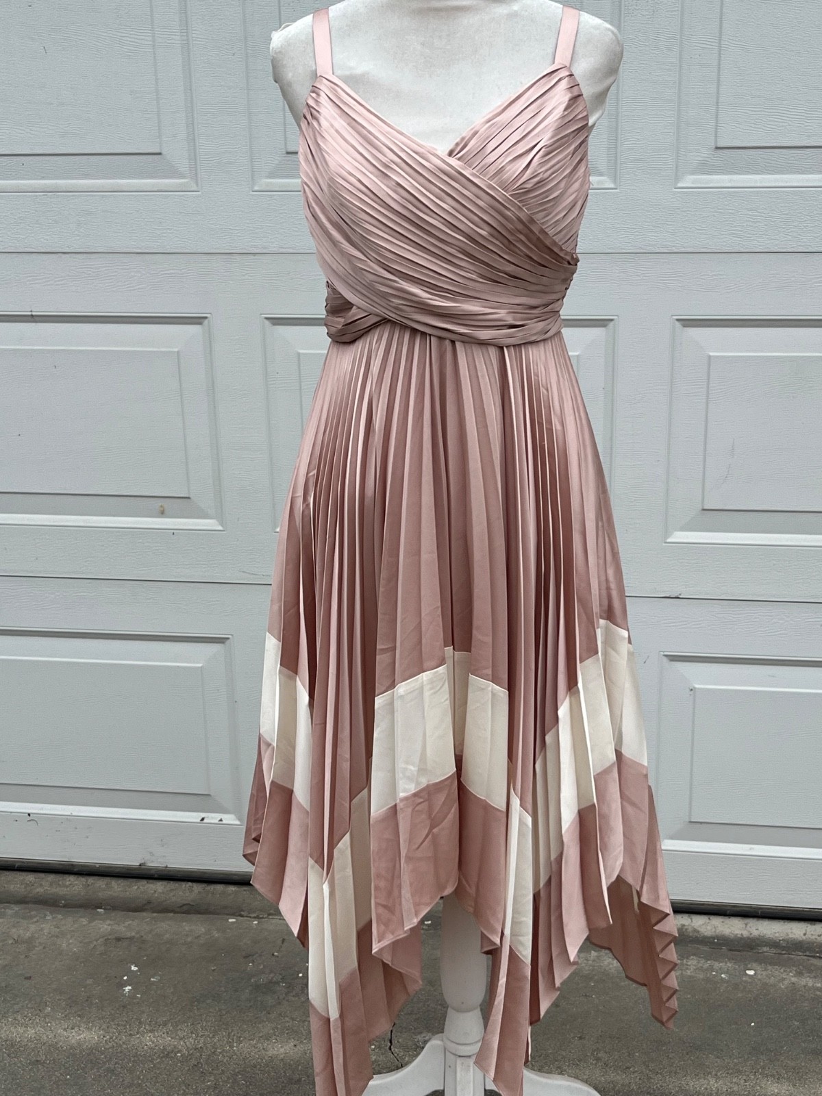 Women\'s BCBGMaxAzria pleated straps dress tan size 4 Women\'s BCBGMaxAzria pleated straps dress tan size 4