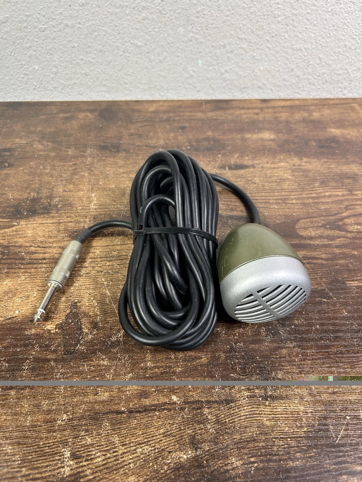 Vintage Shure 520DX / High impedance / Dynamic Microphone.
