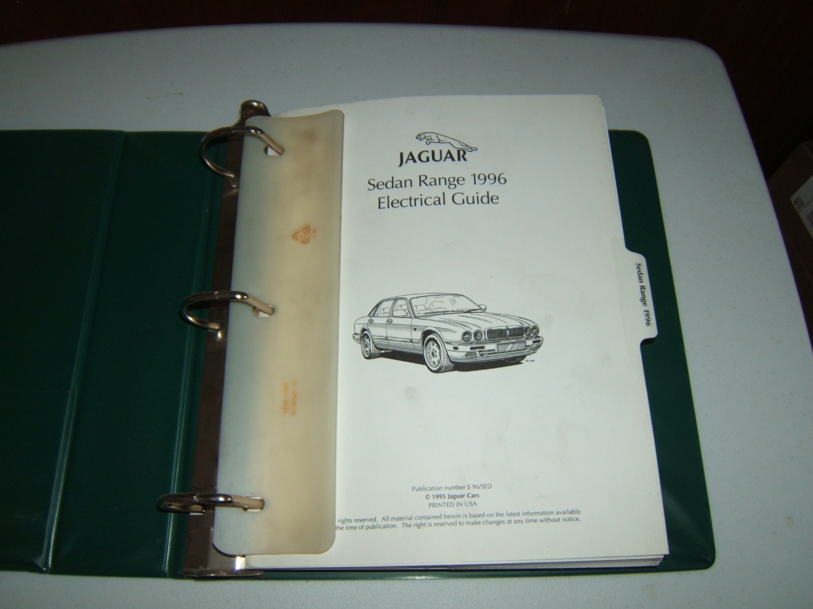 Jaguar Daimler XJ sedan range 1996 electrical wiring diagram guide XJ6 XJ12 X300 Jaguar Daimler XJ sedan range 1996 electrical wiring diagram guide XJ6 XJ12 X300