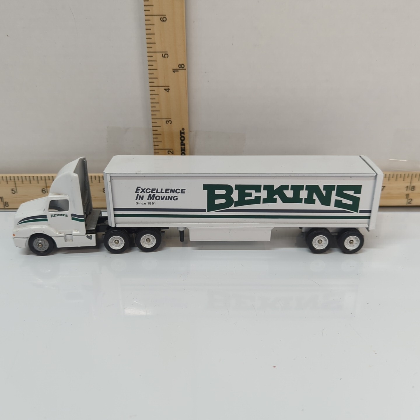 BEKINS excellence in moving LOGO IH CAB WINROSS TRUCK BEKINS excellence in moving LOGO IH CAB WINROSS TRUCK