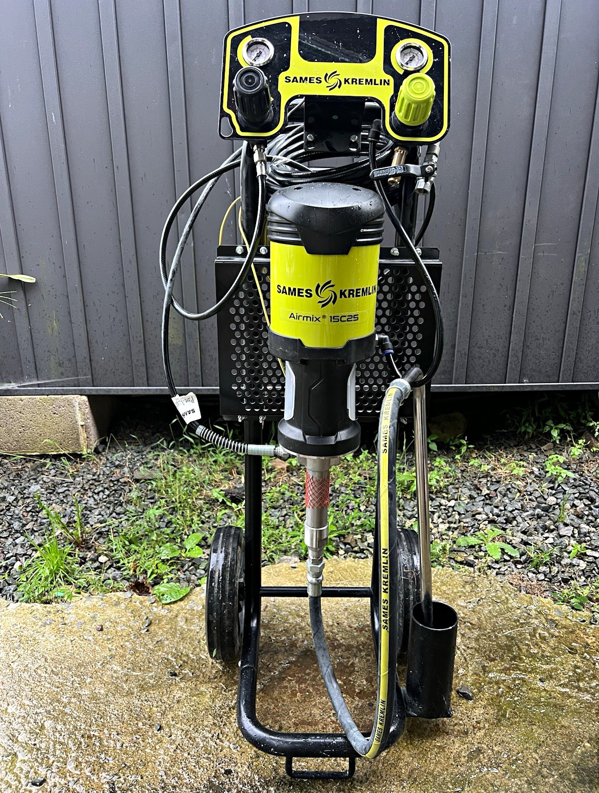 SAMES KREMLIN Airmix 15C25 Cart & Paint Sprayer w/ Hose SAMES KREMLIN Airmix 15C25 Cart & Paint Sprayer w/ Hose