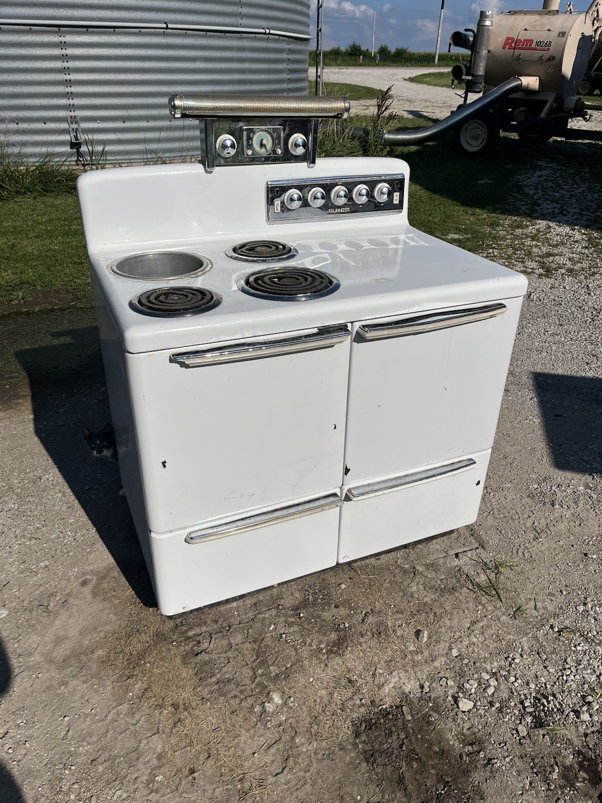 vintage Kalamazoo electric stove / oven non- working