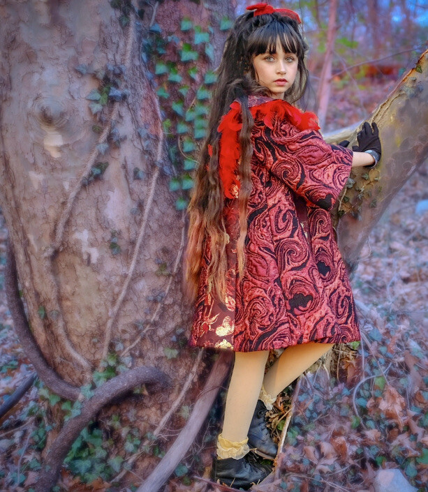 Quis Quis-sz 10-Coat-Special Occasion-Brocade-Feather-Stefano Cavelleri-Dramatic