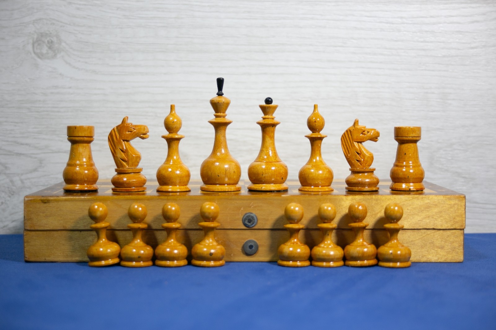 RARE wooden vintage chess set 1960/ analysis chess set + board RARE wooden vintage chess set 1960/ analysis chess set + board