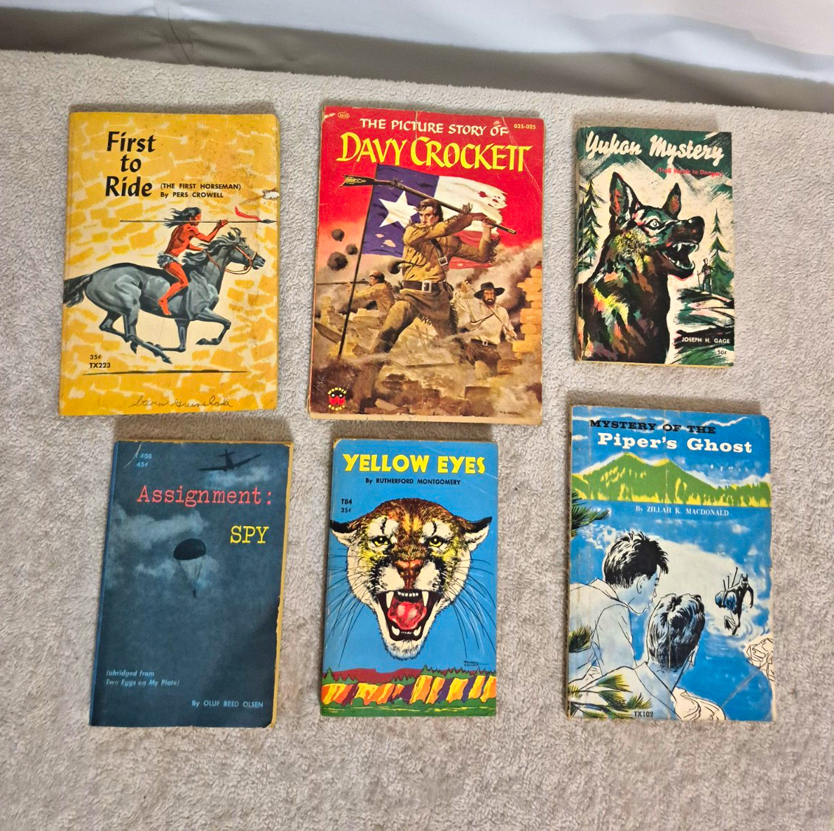 Vintage 1960s Scholastic Paperback Book Lot Davy Crockett Yellow Eyes Mystery Vintage 1960s Scholastic Paperback Book Lot Davy Crockett Yellow Eyes Mystery