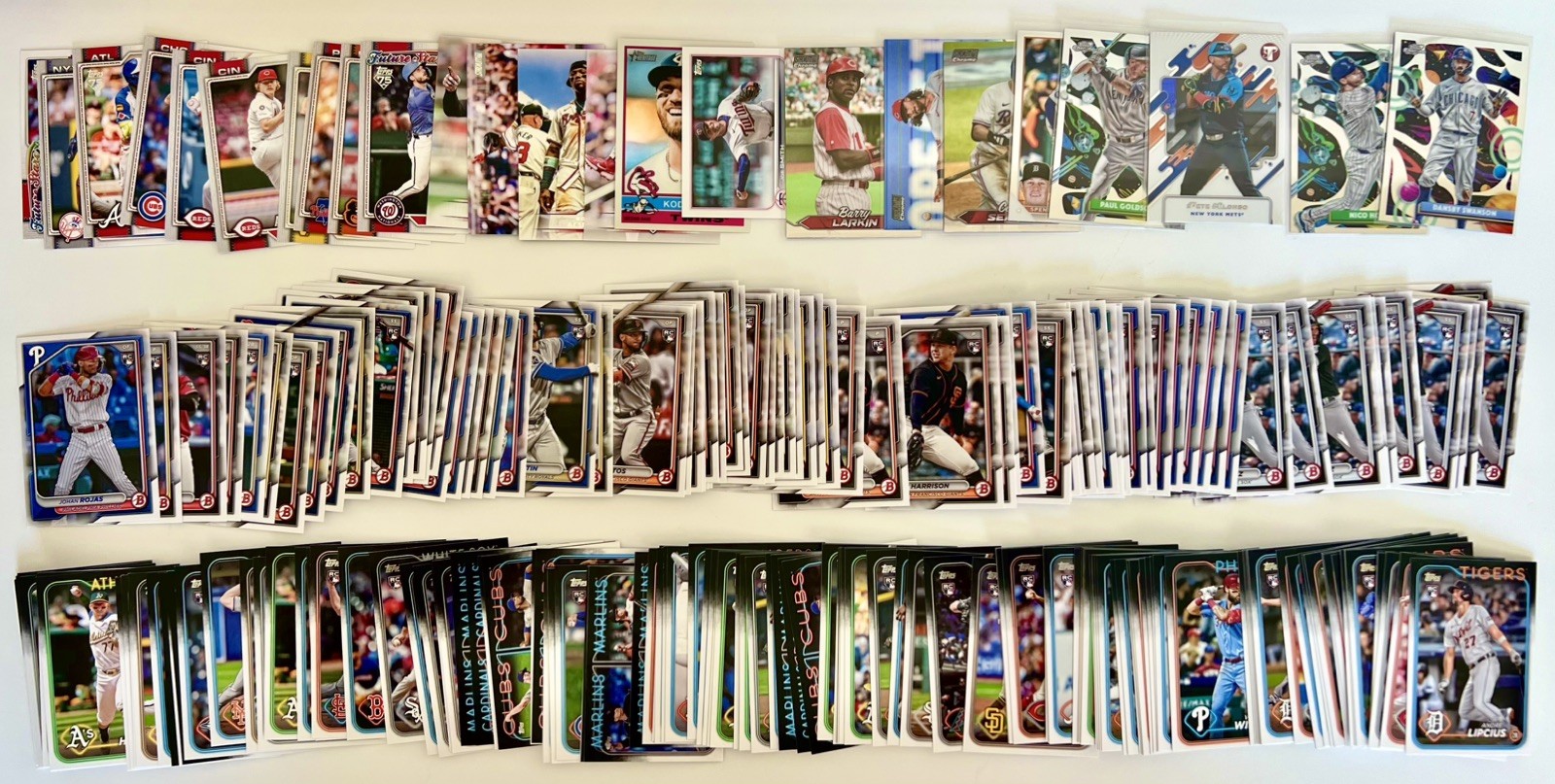 Huge Multi Sport Card Lot; Multi Year lot of 557 Cards Rookies & Vets - 2024-26