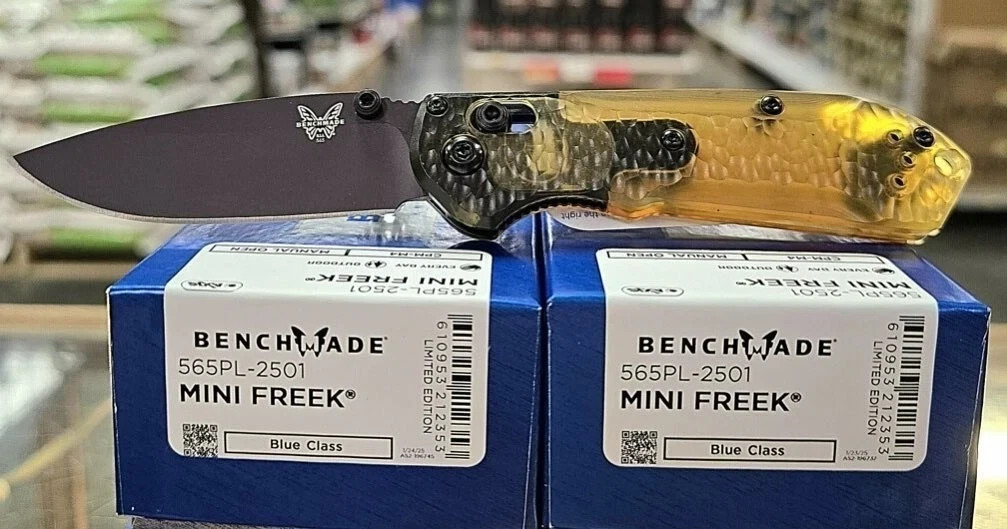 Benchmade 565PL-2501 Mini Freek CPM-M4 Amber Ultem AXIS Lock EDC Knife USA. Benchmade 565PL-2501 Mini Freek CPM-M4 Amber Ultem AXIS Lock EDC Knife USA.