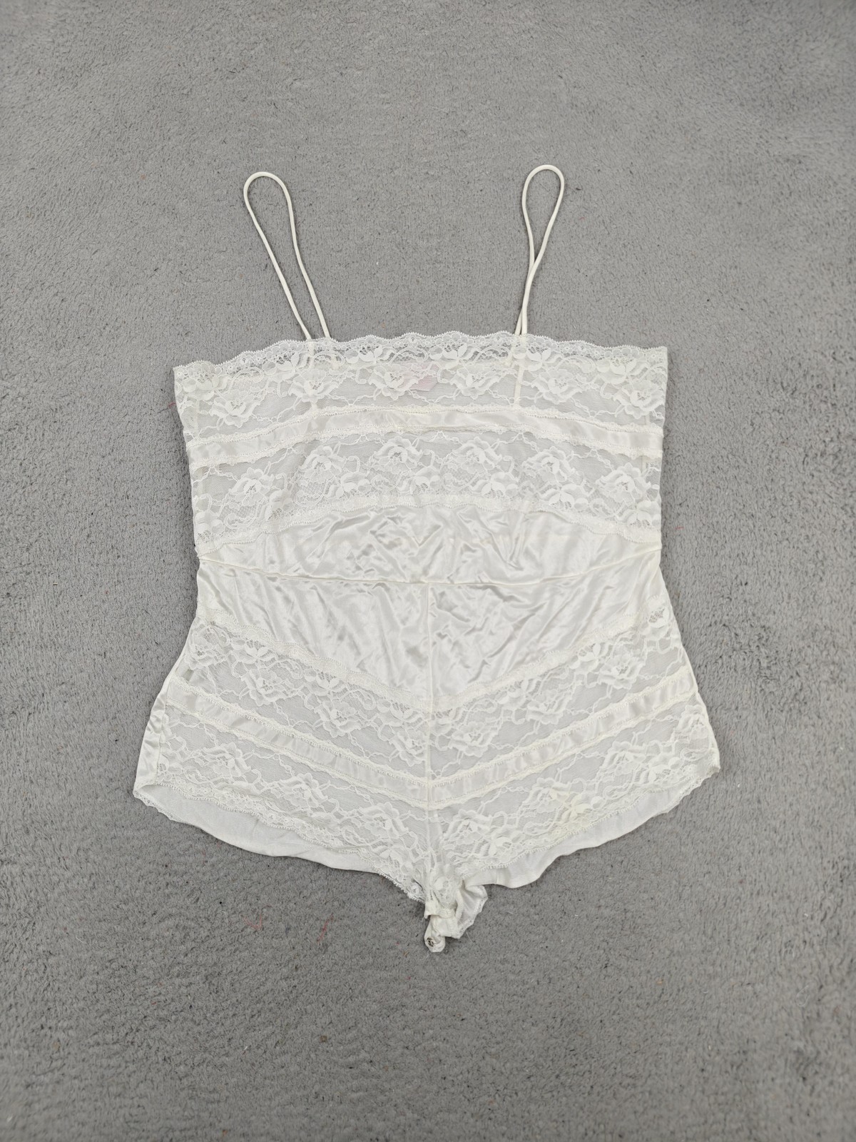Vintage Tessie Teddy Womens Medium White Lace Sheer Floral One Piece Snap Crotch