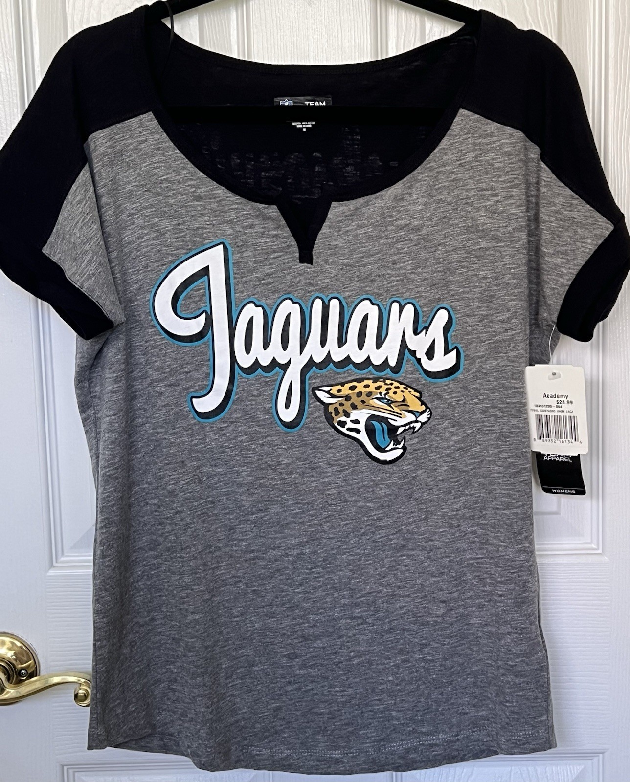 NWT Jacksonville Jaguars Team Apparel Women’s Sz M NFL Shirt Medium GRAY NWT Jacksonville Jaguars Team Apparel Women’s Sz M NFL Shirt Medium GRAY