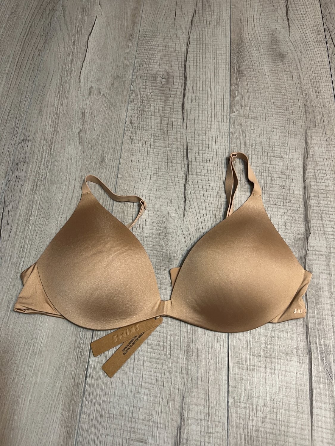 NWT SKIMS Wireless Push-Up Bra Clay Tan 36C Smooth T-Shirt Coastal Minimalist