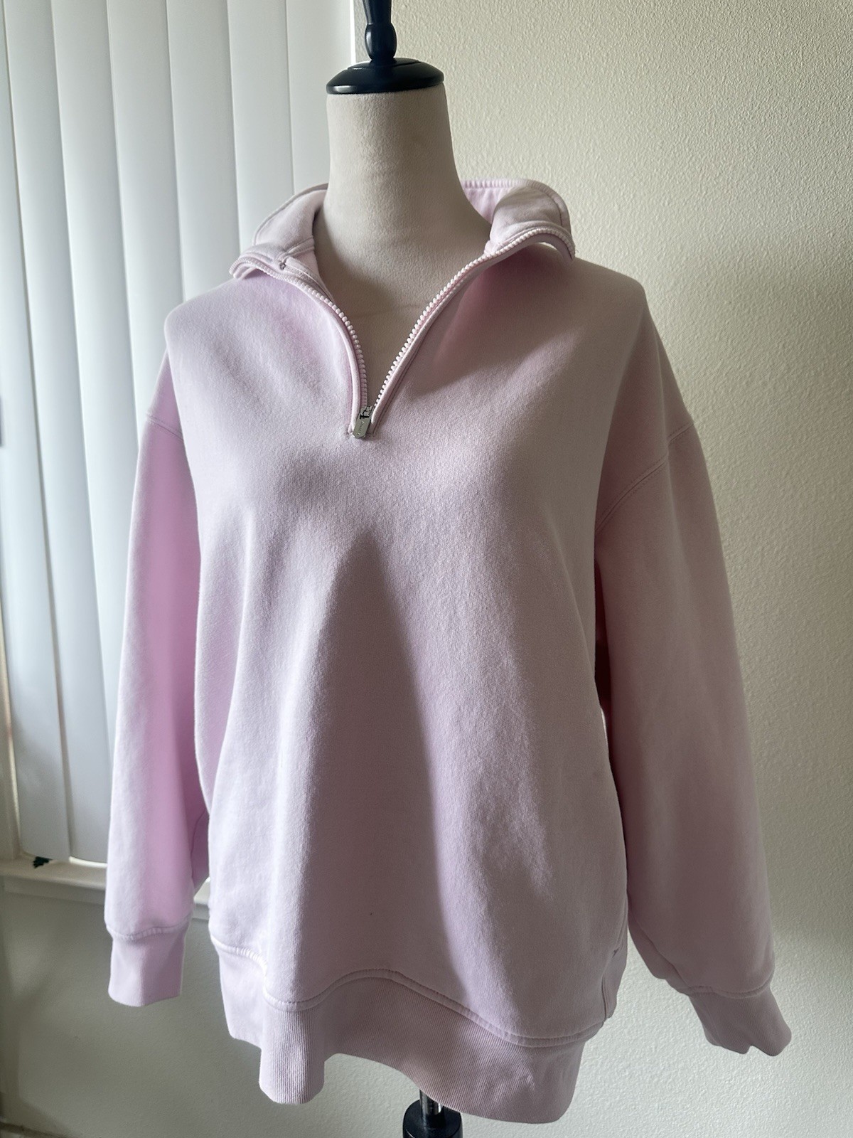 Soft Pink Athleta women’s Sweater Size large