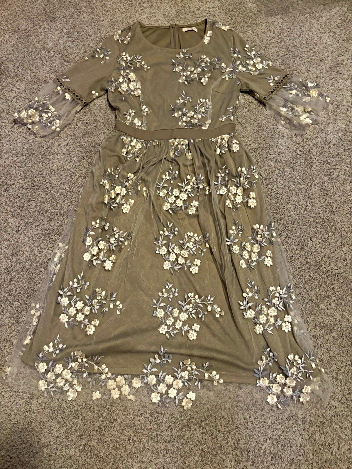 Bohme Women’s Gray Floral Sheer Mesh Embroidered A-Line Midi Dress S Bohme Women’s Gray Floral Sheer Mesh Embroidered A-Line Midi Dress S