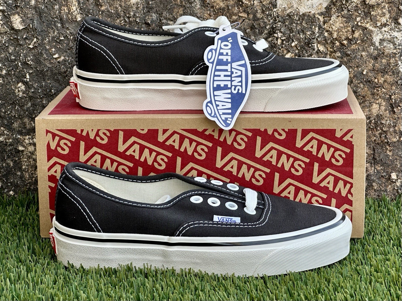 Size 4M 5.5W - VANS Authentic 44 DX Sneaker Anaheim Factory Classic Black New