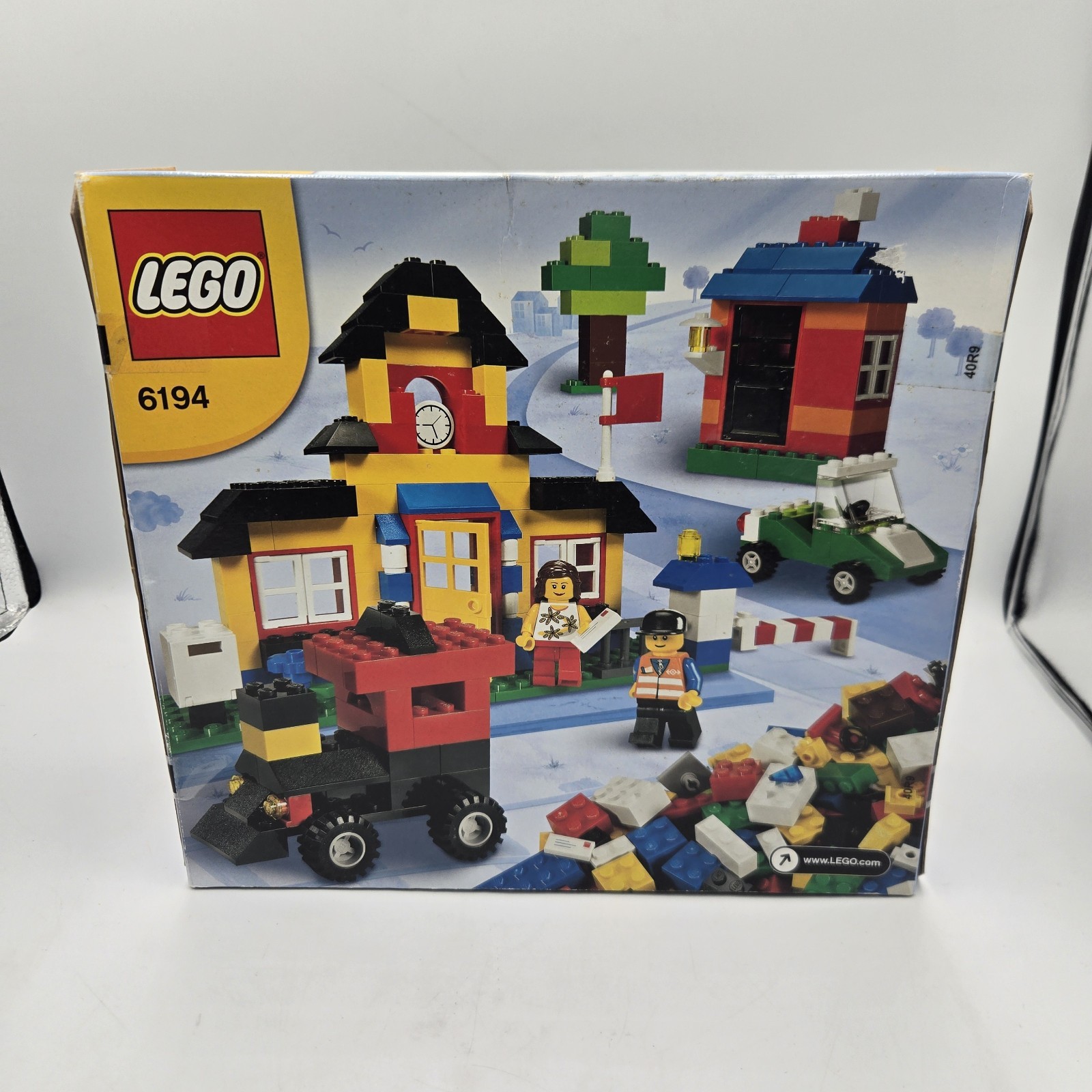 LEGO 6194 My Own Town NEW Police Station Post Office House 516 Pieces **READ 