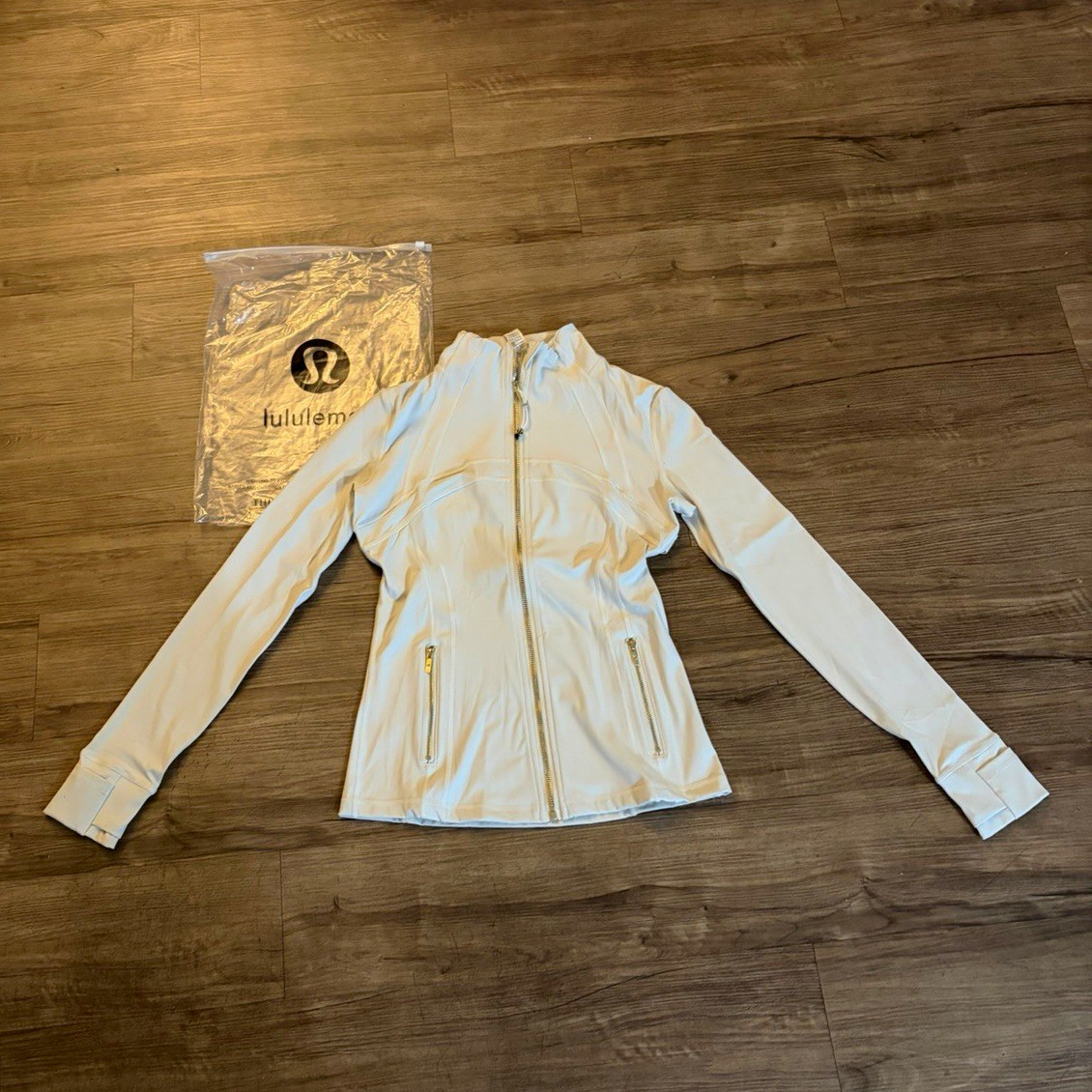 lululemon Define Jacket *Nulu Full Zip Zipped Pockets Stretch White Women’s 6