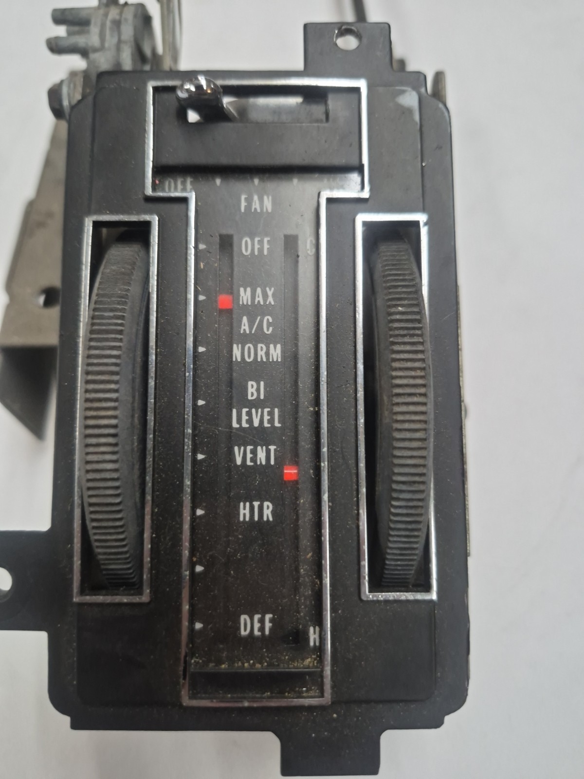 1969-1975 CORVETTE very nice original console a/c / heater control