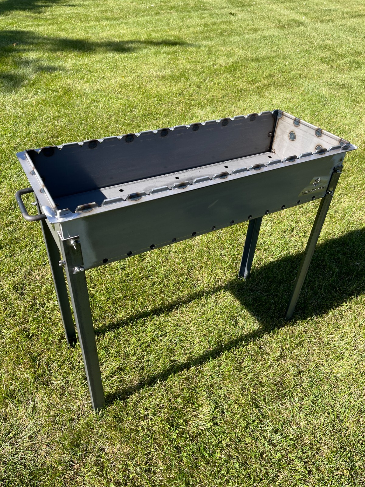 Large Heavy-duty BBQ Grill / MANGAL 11 Ga (3mm) Large Heavy-duty BBQ Grill / MANGAL 11 Ga (3mm)