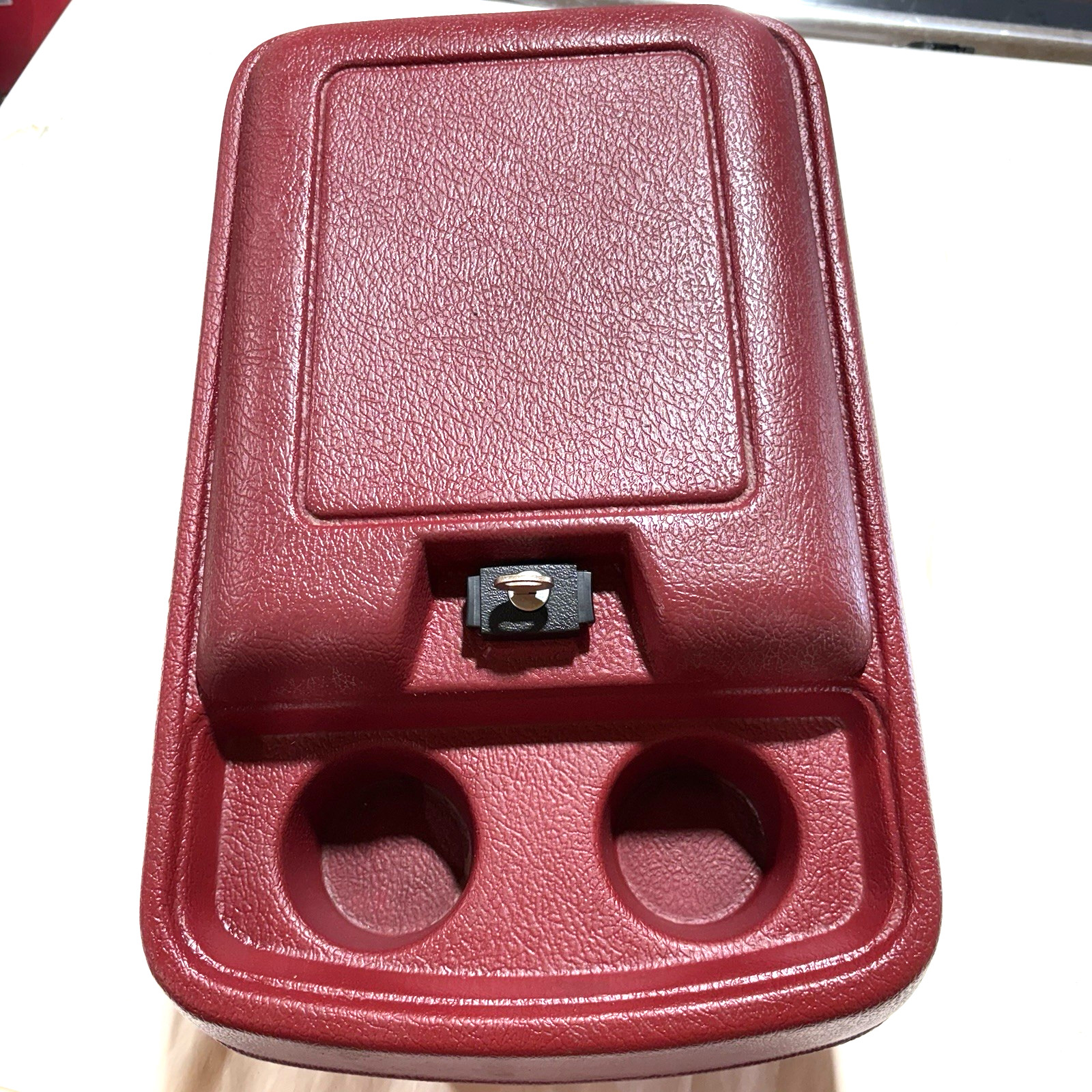 1987-1991 Ford F-Series center console with key (original) red