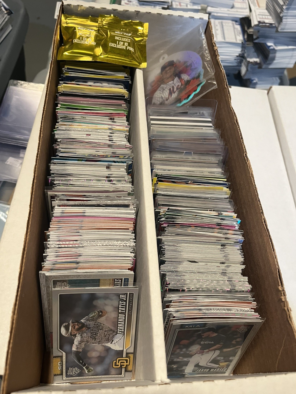 Huge 800 x Topps Baseball Card Collection ALL PARALLELS numbered auto relics sp 