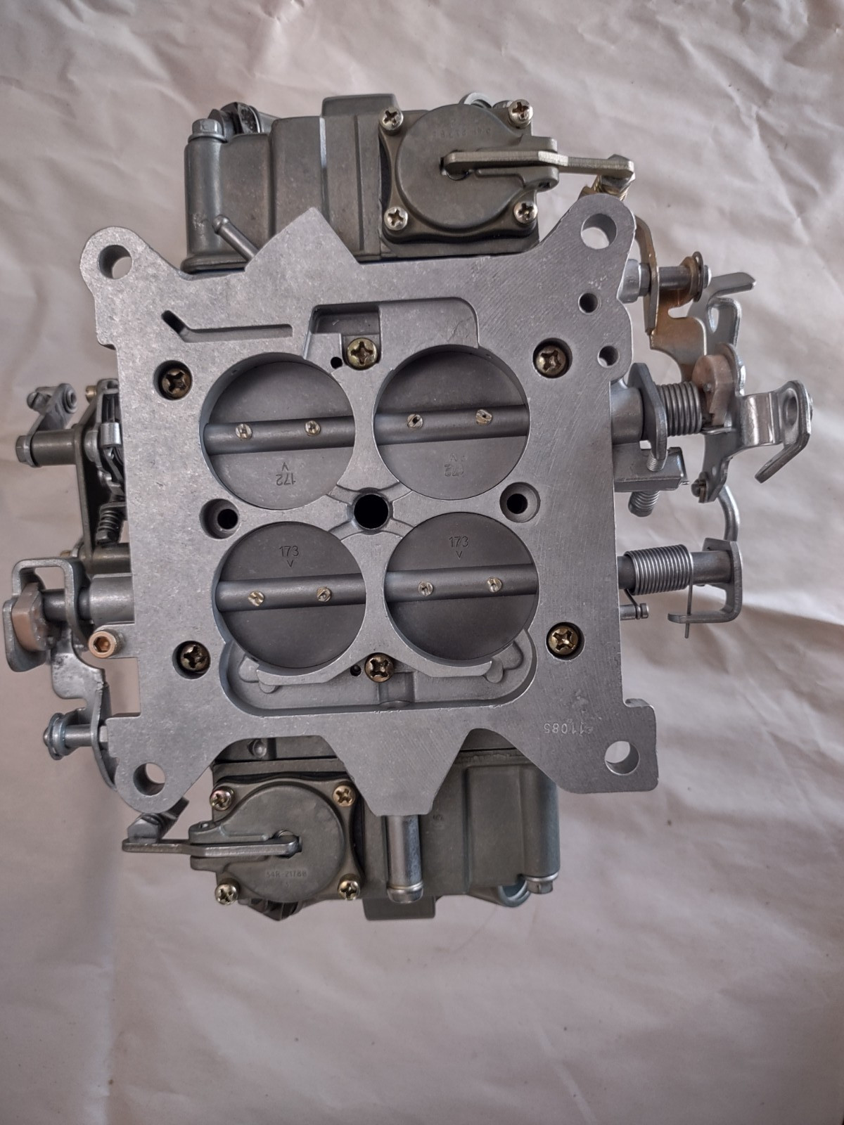 Holley 4777-7  650 cfm 4-Barrel double pump Carburetor rebuilt correctly