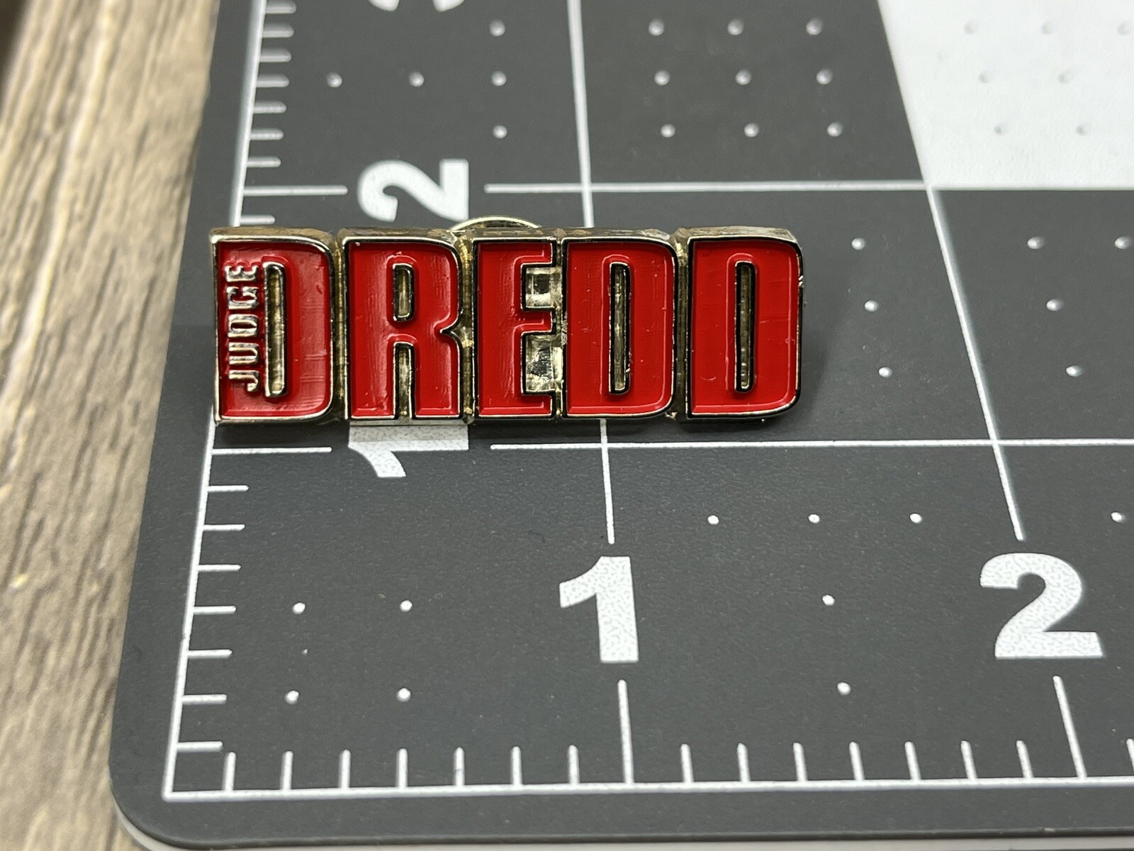 1995 Judge Dredd Movie Promo Pin Sylvester Stallone by \