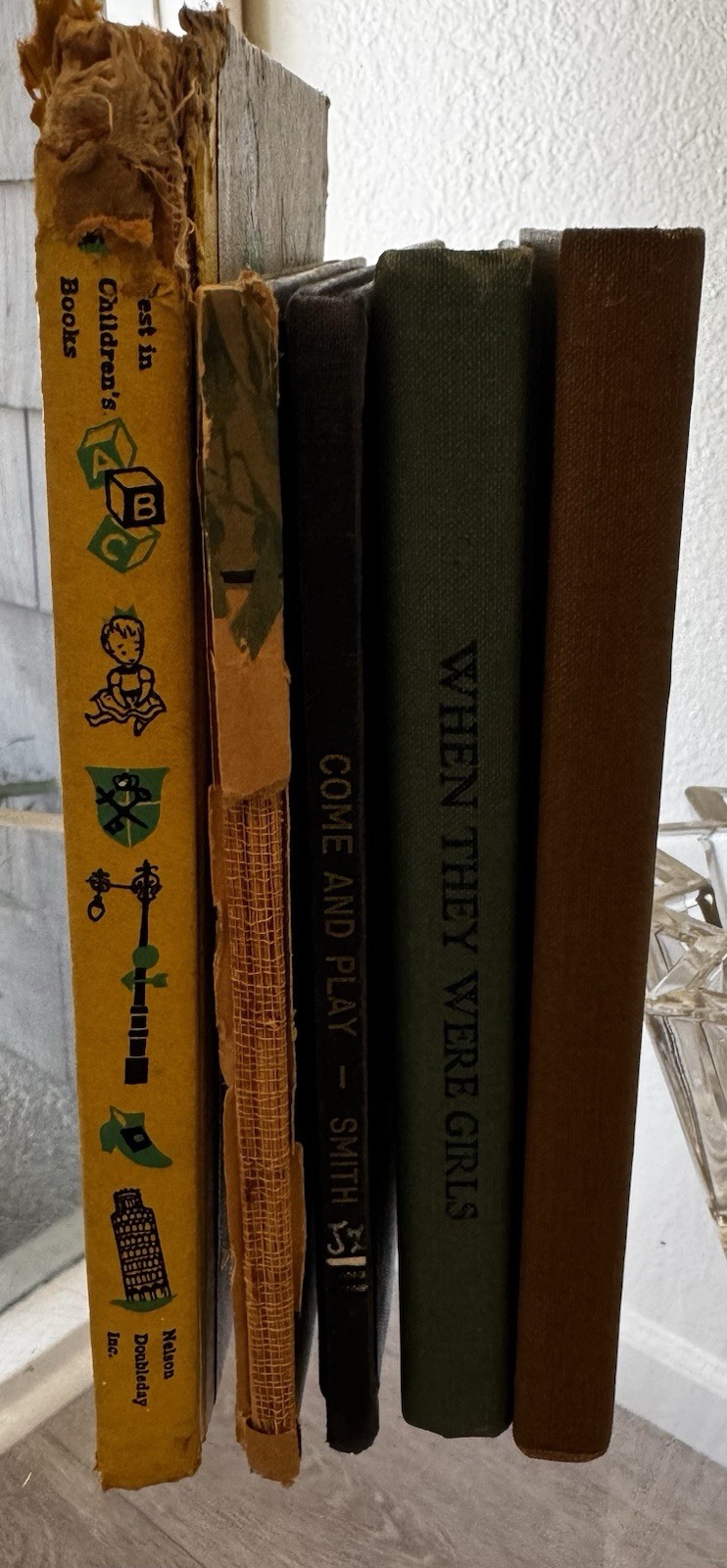 Misc Vintage Children’s Books (LOT of 5) Misc Vintage Children’s Books (LOT of 5)