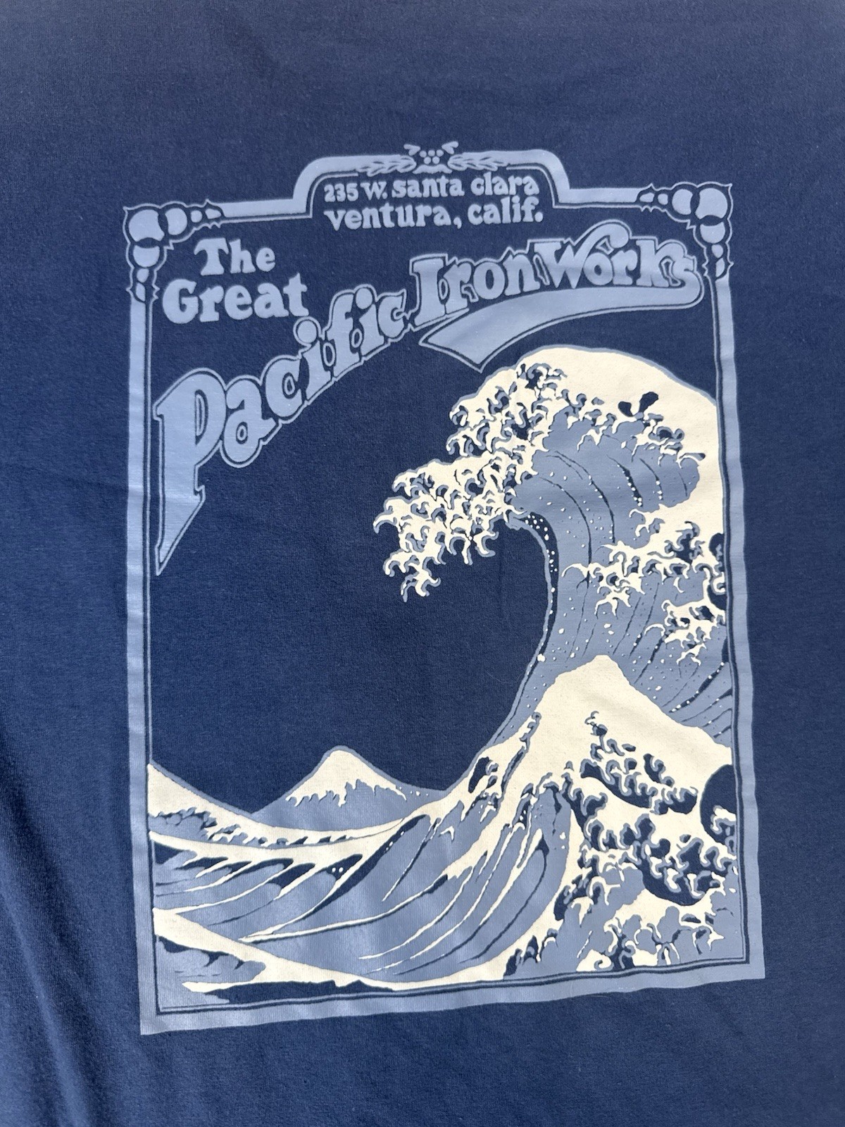 Patagonia Shirt Mens Medium Great Pacific Iron Works Hokusai Wave Graphic Tee