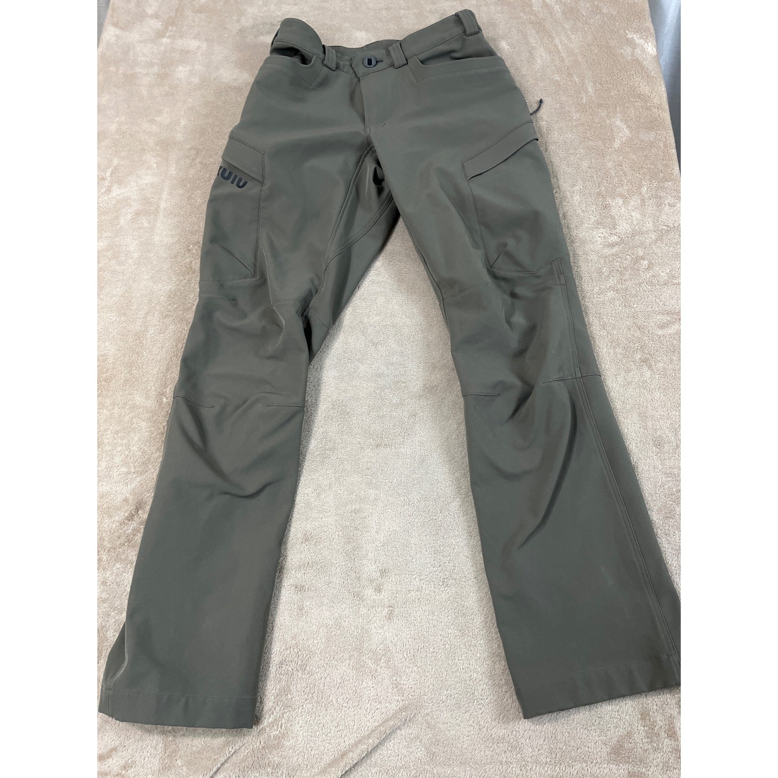 KUIU Attack Cargo Pants Men\'s 28x32 Olive Green Hunting Hiking Stretch EUC
