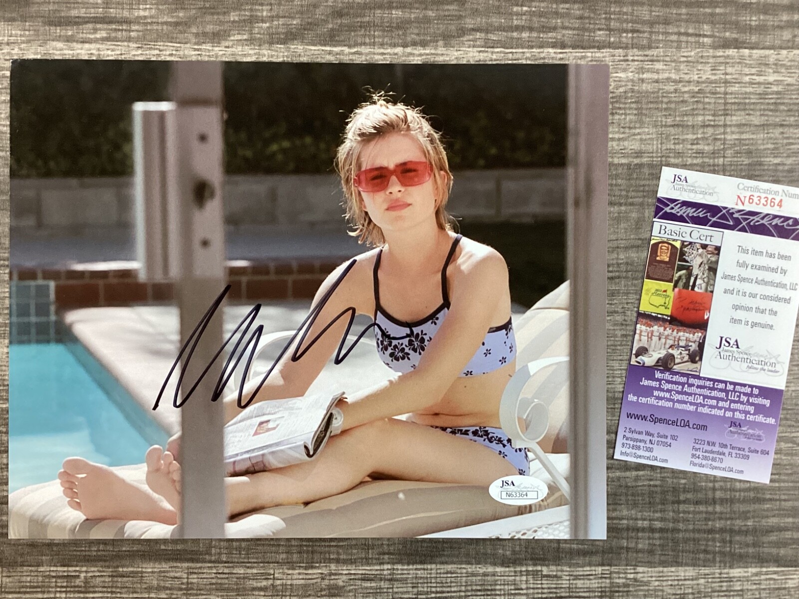 (SSG) Hot ALISON LOHMAN Signed 10X8 Bikini Photo \