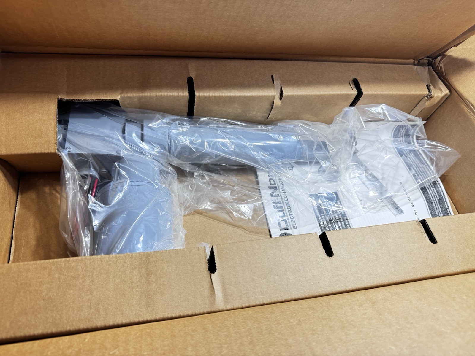 Duff Norton MPB6905-6 Electric Actuator 6” Stroke, Qty Available