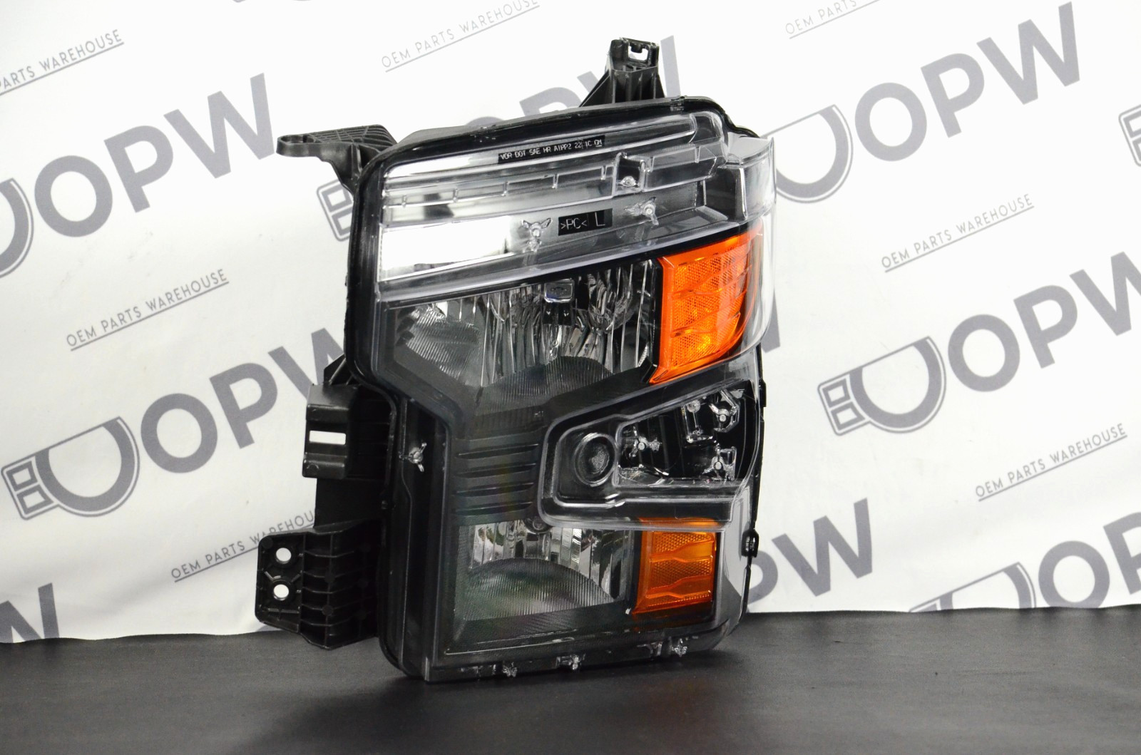 Perfect 2022-2026 Chevy Silverado 1500 Halogen Headlight Left Driver LH Side OEM Perfect 2022-2026 Chevy Silverado 1500 Halogen Headlight Left Driver LH Side OEM