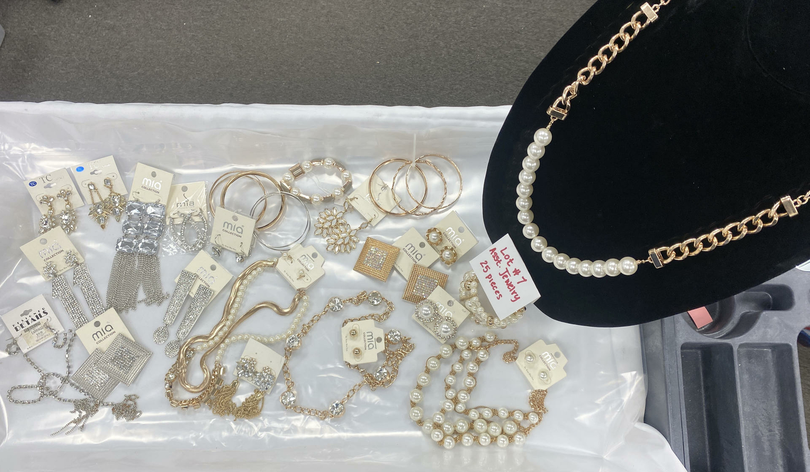 MIA Collection~BULK LOT of JEWELRY~25 Piece, Mixed~Costumes~Dress Up~Theater