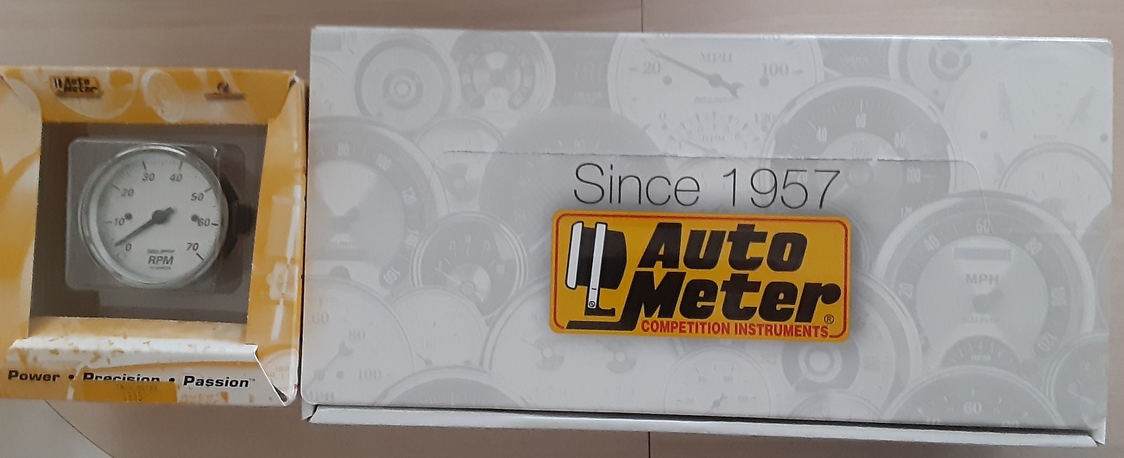 Autometer American Platinum 1901 5 piece gauge set + Matching Tachometer 1995