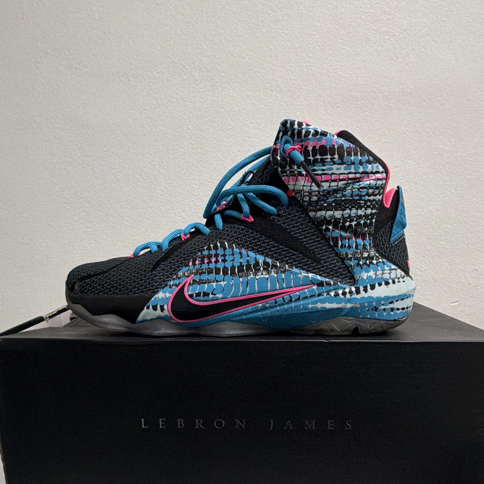 Nike LeBron XII Size 10 684593 301 Basketball shoes Size 10