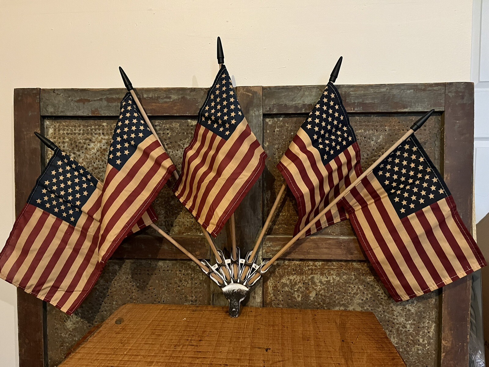 Primitive Americana Wall Mount w 5 Grubby Tea Stained Flags Patriotic USA 36\