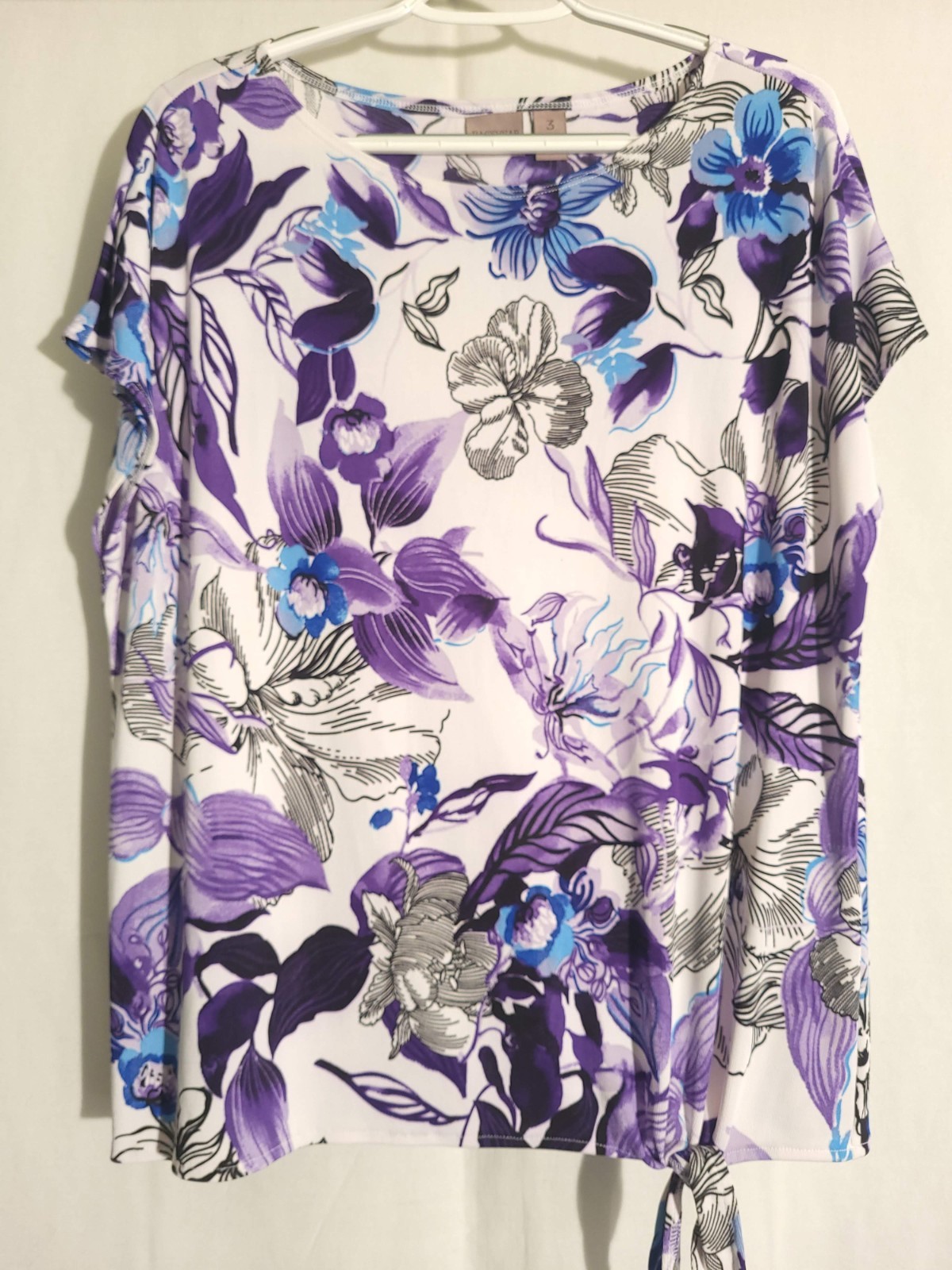 Easywear Chicos-White Black Purple Blue Floral Short Sleeve Tie Front Top-3 XL Easywear Chicos-White Black Purple Blue Floral Short Sleeve Tie Front Top-3 XL