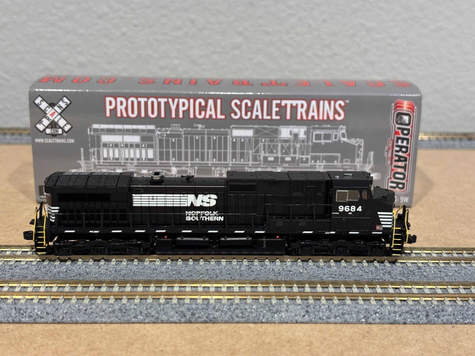 ScaleTrains N Scale Operator Norfolk Southern GE C44-9W SXT10877