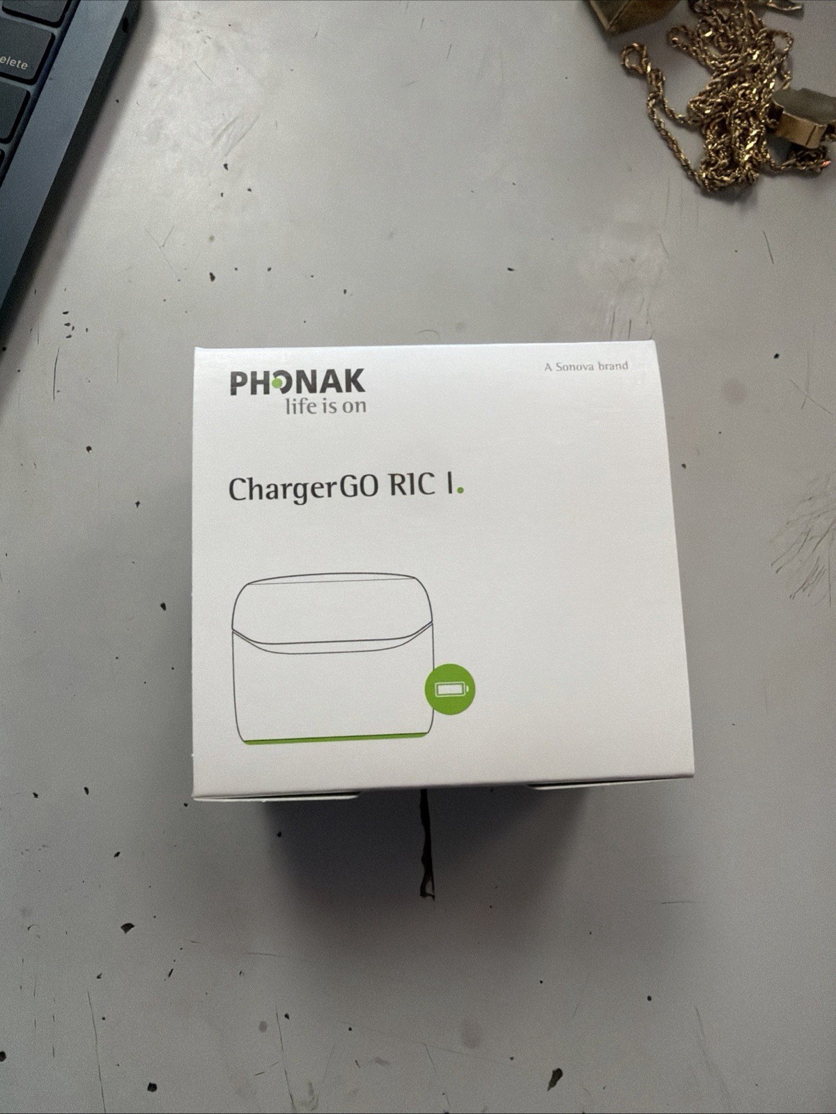 Phonak ChargerGo RIC I Infinio with Power Cord & Wall Adapter
