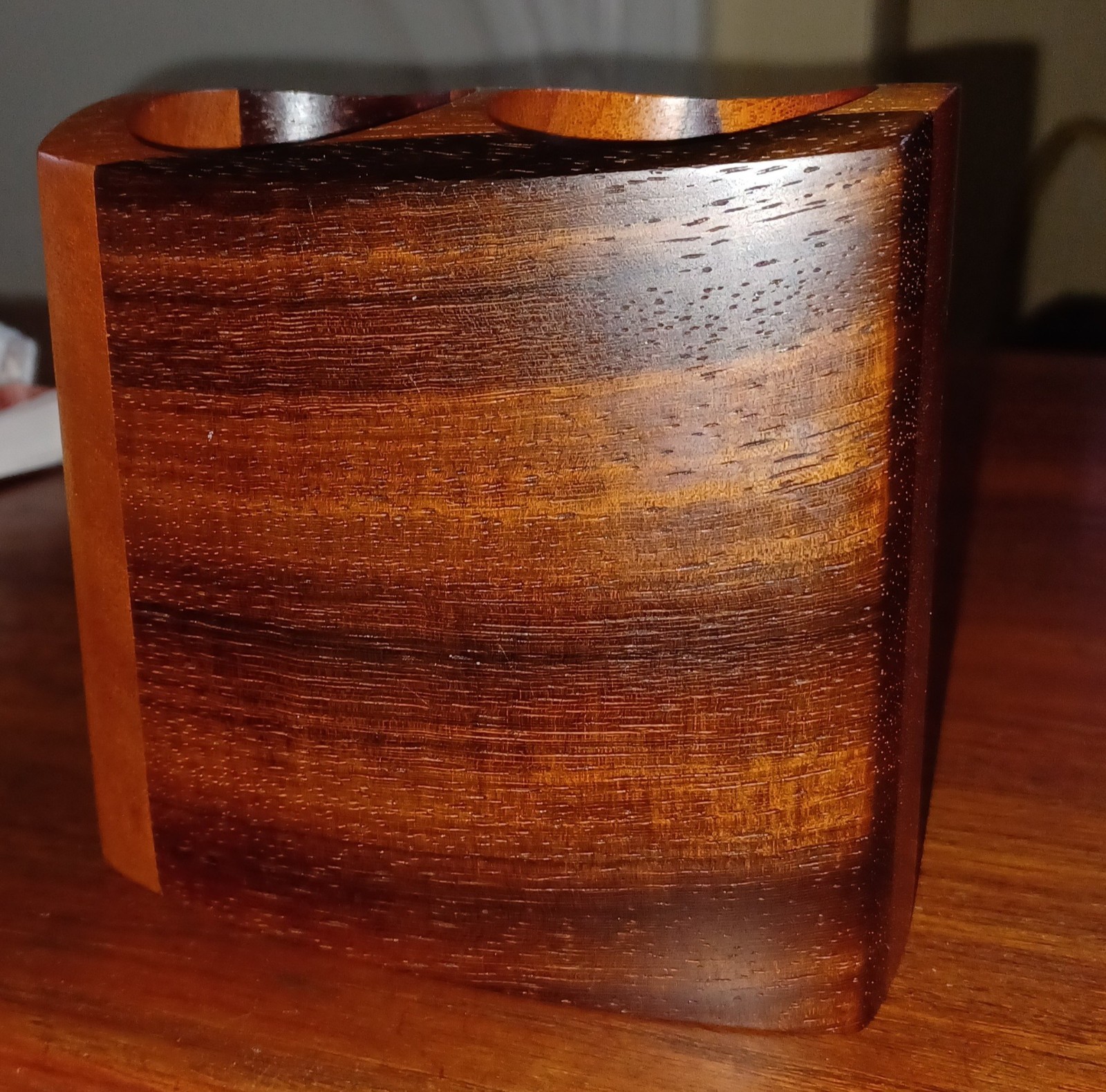 Vintage Peter Bloch Handcrafted Dual Pen Holder – Padauk & Mahogany MCM- NH. USA