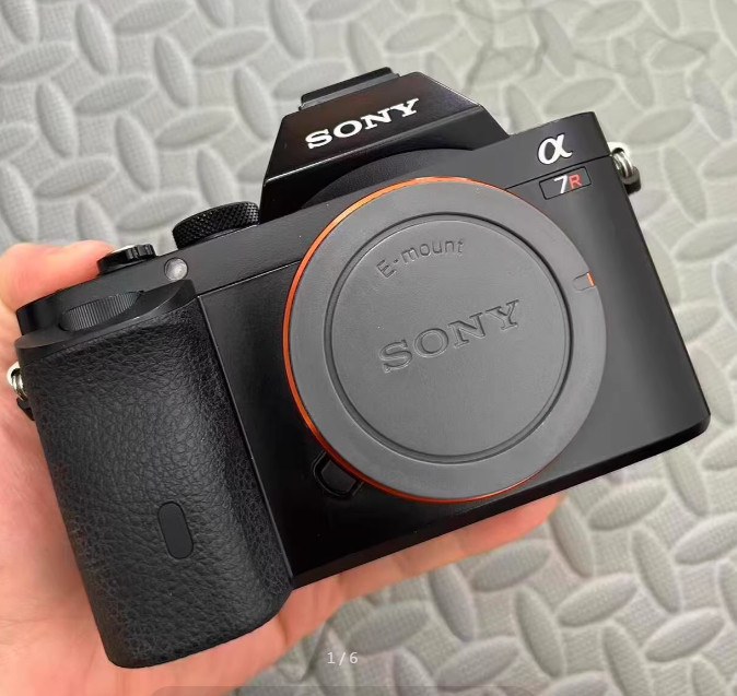 Sony A7R 36.4MP Full-Frame Mirrorless Digital SLR Camera - Body Only English Sony A7R 36.4MP Full-Frame Mirrorless Digital SLR Camera - Body Only English