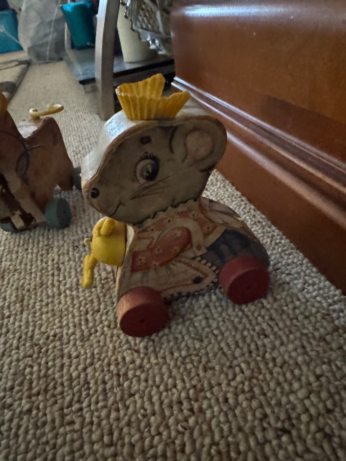 Vtg 1962 Fisher Price Merry Mousewife Wood Pull Toy Sweeping Mouse Works Vtg 1962 Fisher Price Merry Mousewife Wood Pull Toy Sweeping Mouse Works