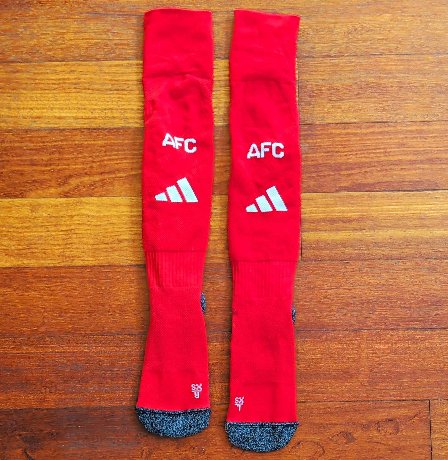 Adidas AFC Red Kids Soccer Socks - Arsebal Team Soccer Socks in Red Adidas AFC Red Kids Soccer Socks - Arsebal Team Soccer Socks in Red