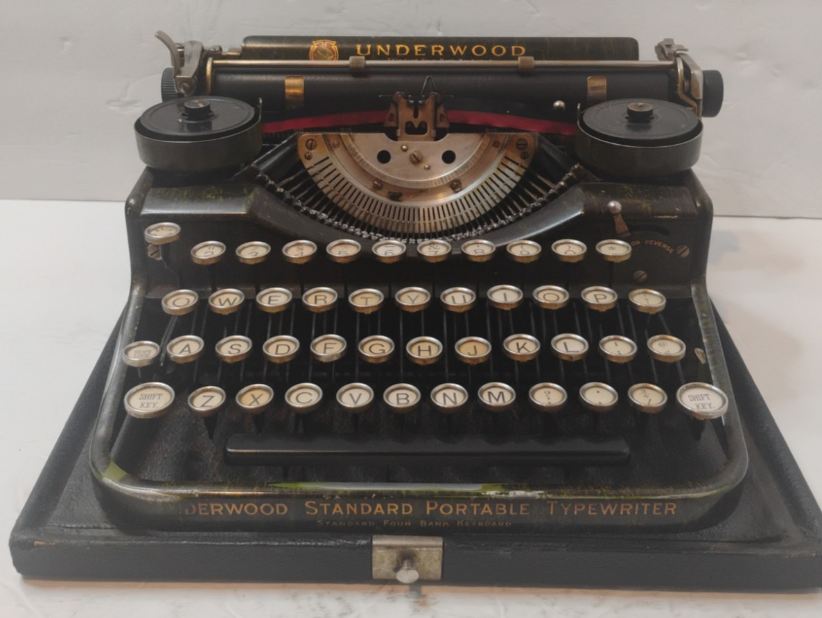 Antique Underwood Standard Four Bank Keyboard Green Wood Grain Finish Typewriter