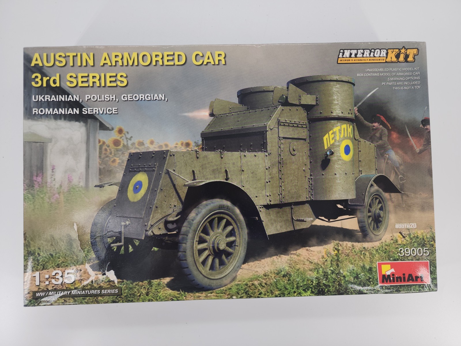 Miniart 39005 1/35 WWI Austin 3rd Series Armored Car NIb Ships fast