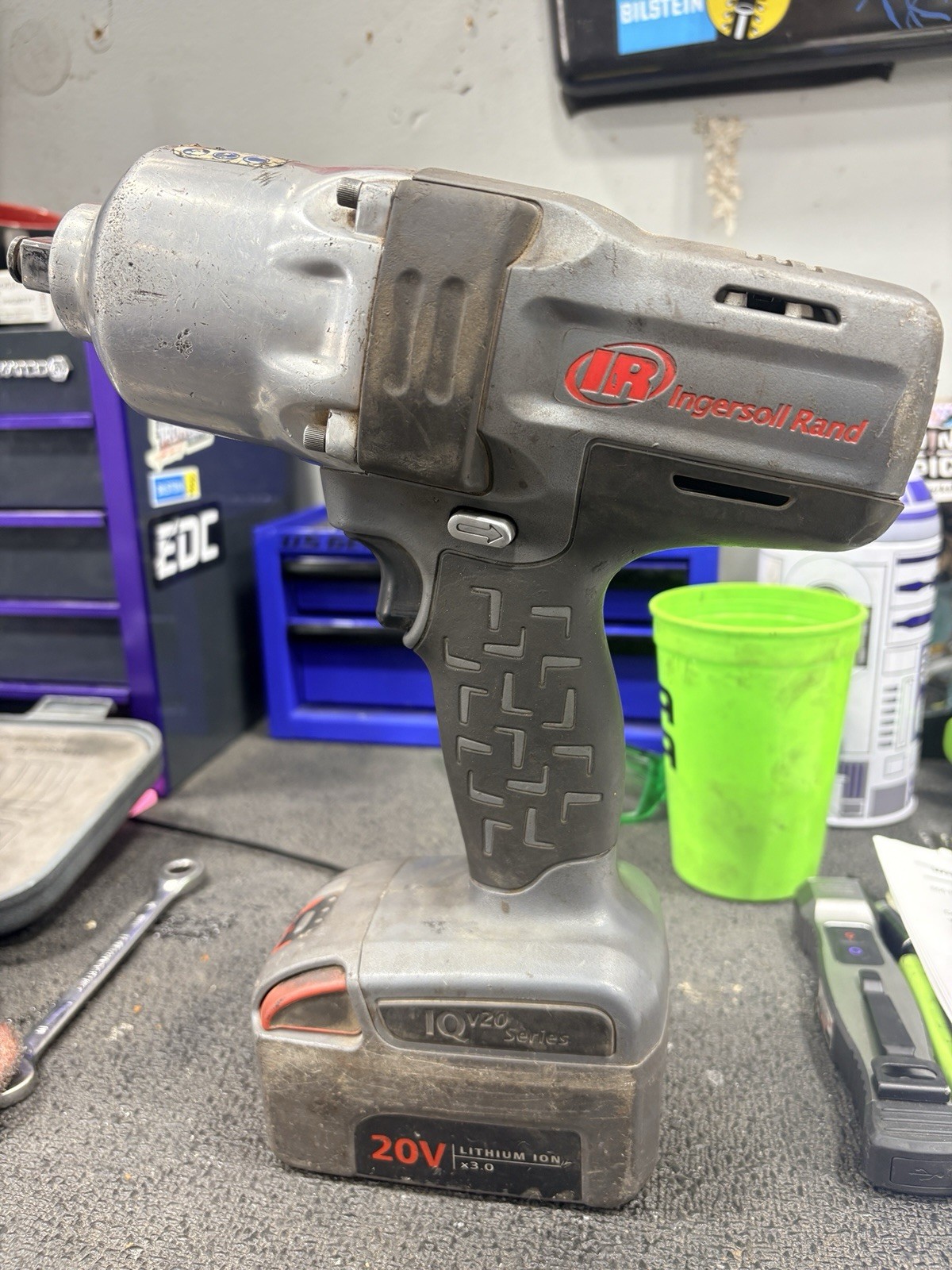 Ingersoll Rand W7000 Series 20V Cordless Impact Gun 1/2 Ingersoll Rand W7000 Series 20V Cordless Impact Gun 1/2