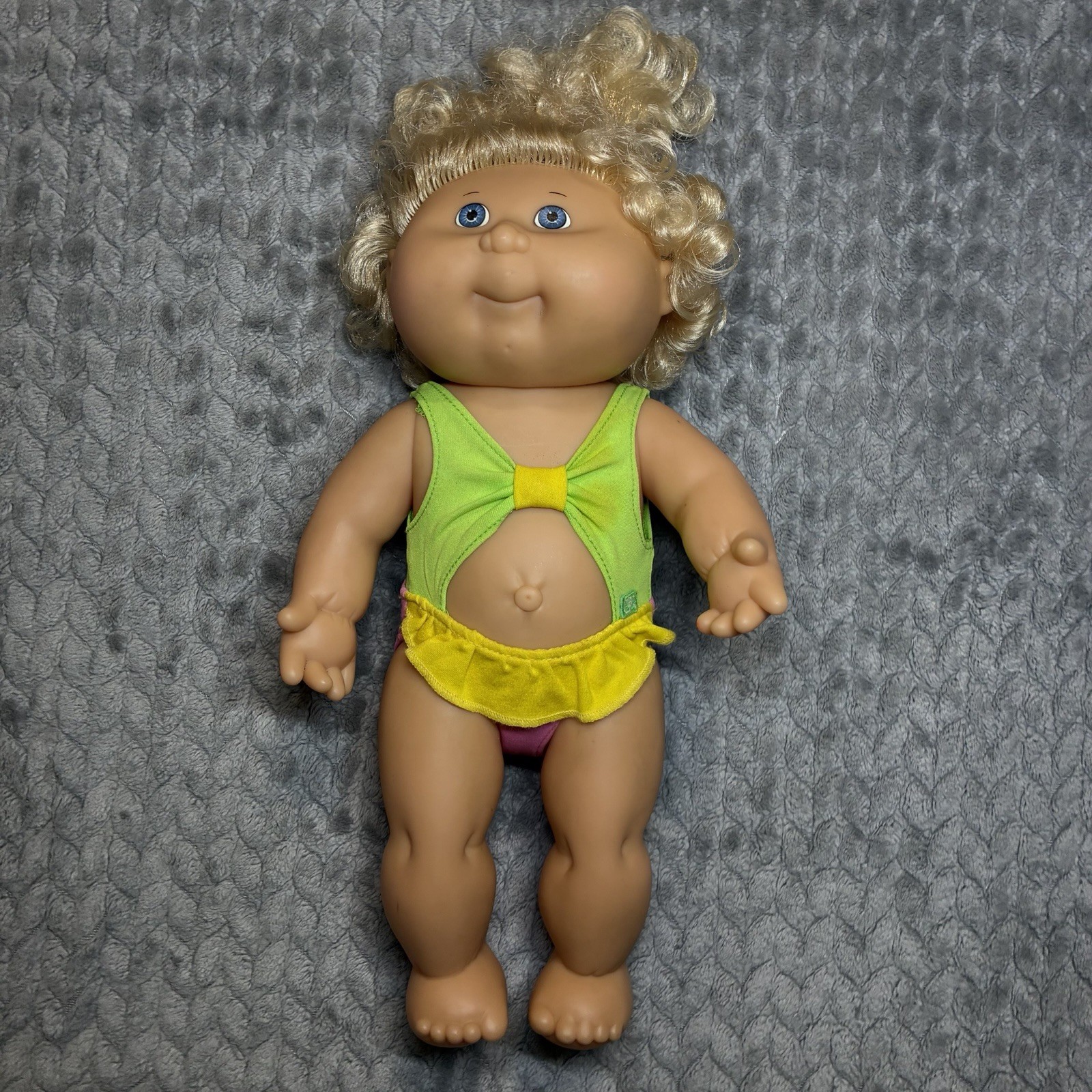 Vintage Cabbage Patch Kids Splash N Tan Doll Blonde Curly Hair Green Yellow Suit