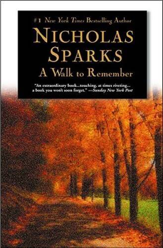 A Walk to Remember - Paperback By Sparks, Nicholas - GOOD