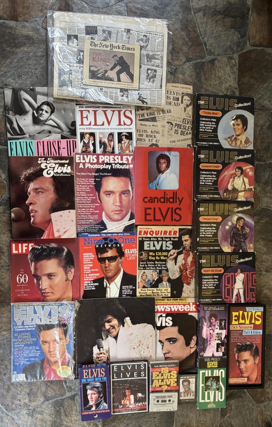 elvis presley memorabilia lot 24 Magazines Newspaper Plates Cd VHS elvis presley memorabilia lot 24 Magazines Newspaper Plates Cd VHS