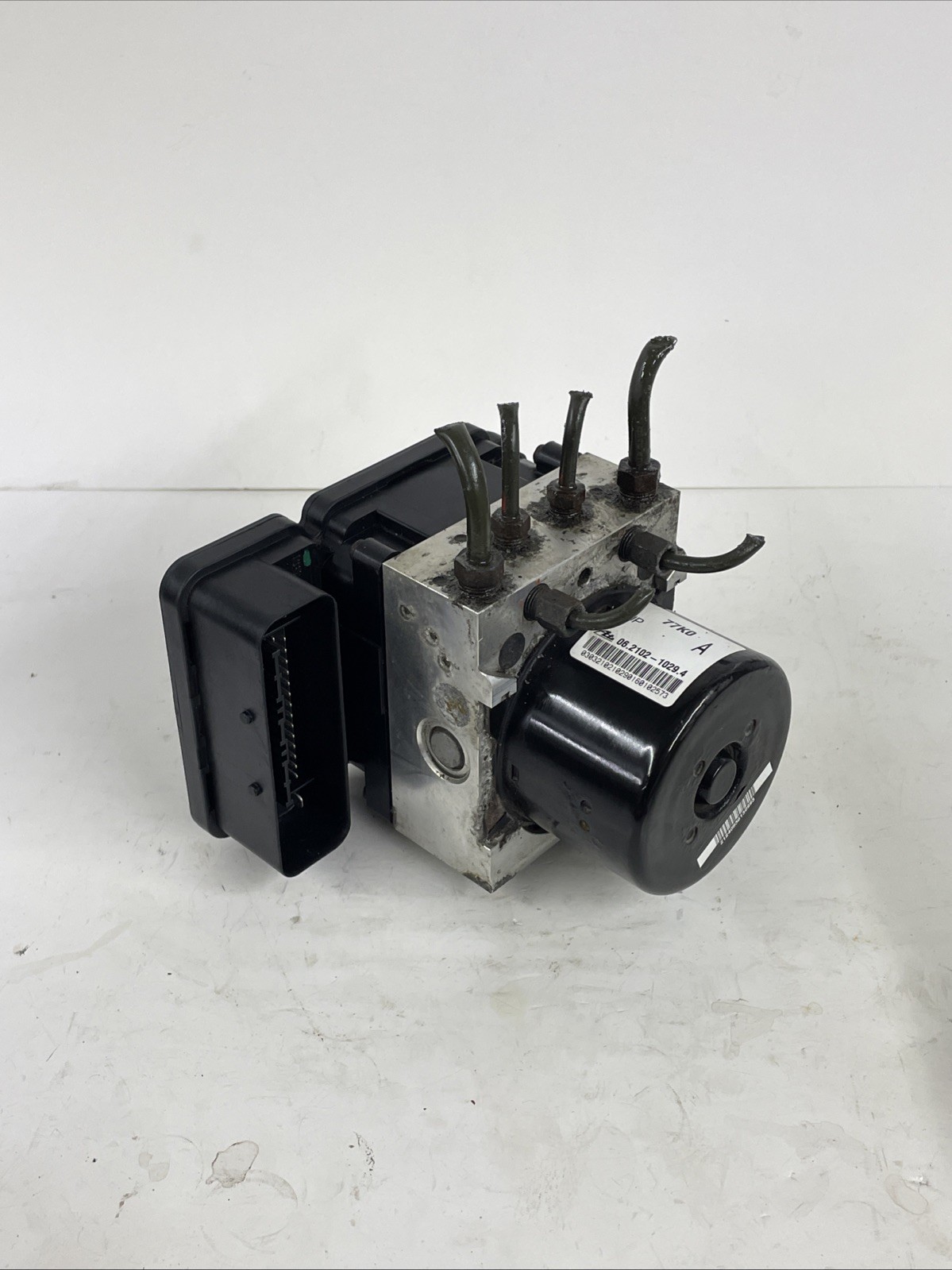 2009-2013 Suzuki Grand Vitara ABS Antilock Brake Pump Module 06.2102-1029.4 READ 2009-2013 Suzuki Grand Vitara ABS Antilock Brake Pump Module 06.2102-1029.4 READ